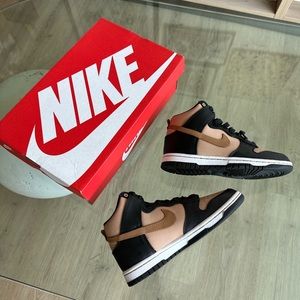 Brand New Never Worn Nike Dunk High LXX Black Flax